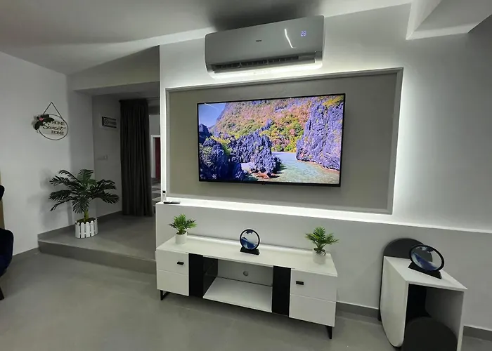 Mon Prive ティラナ