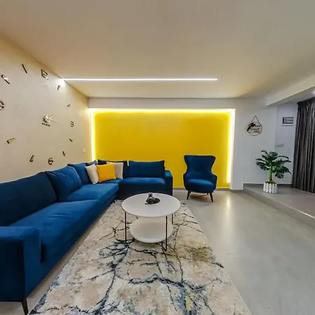 Mon Prive Тирана