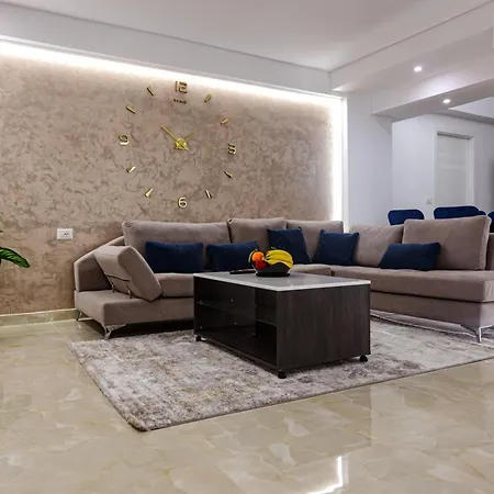 Mon Privé * Tirana